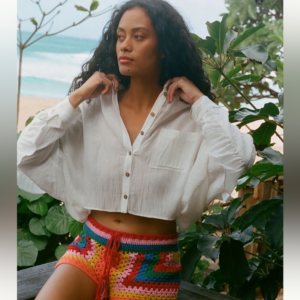 Pilcro Anthropologie White Flutter Sleeve batwing Crop Top - Picture 2 of 9